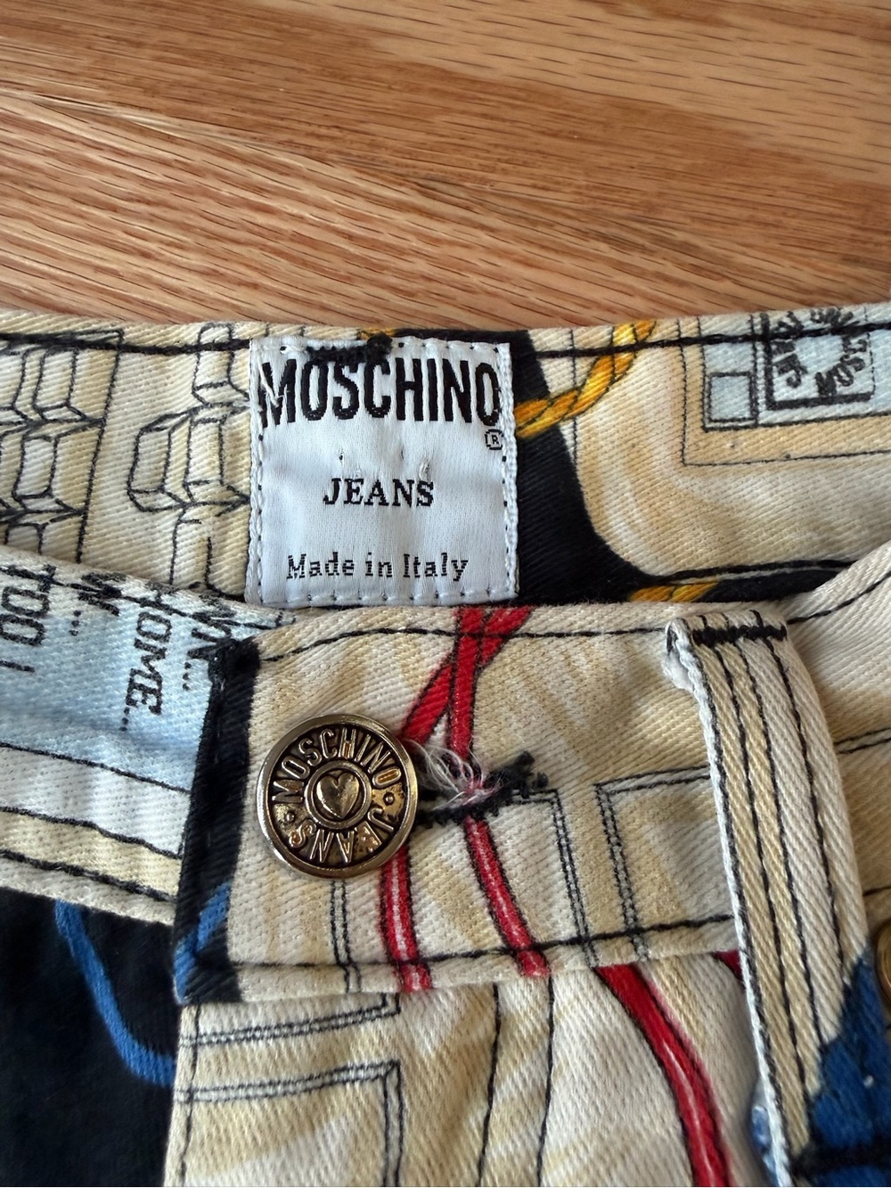 Vintage Moschino Jeans Size 28 Internet Computer Novelty Print Made in Italy - Picture 3 of 12